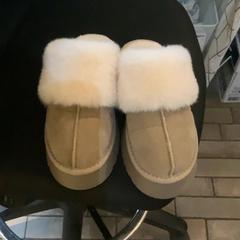 Zapata Brown, gisa salatu by MEININGER Hotel München City Center iLost erabiliz