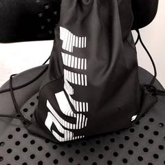 バッグ Zwart puma がiLostで Arriva Infoshop Enschede によって報告されました