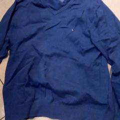 كنزة صوفية، كما تم الإبلاغ عنه بواسطة Leonardo Royal Hotel Amsterdam عبر iLost