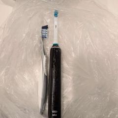 Electric toothbrush & Toothbrush, as reported by Inntel Hotels Utrecht Centre using iLost