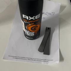 Nagelknipser & Deodorant, gemeldet von Silver Sands Beach über iLost