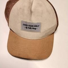 Czapka, zgłoszono przez Gemeente Puurs-Sint-Amands przy użyciu iLost