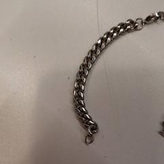 Armband, zoals gemeld door IKEA Clermont Ferrand met iLost
