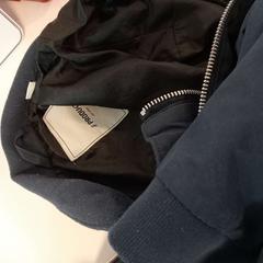 Jas xl donkerblauw, zoals gemeld door HU Amersfoort met iLost