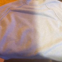 Maglione Grijs, come riportato da Café Leentje utilizzando iLost