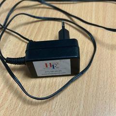 Cargador, ha sido reportado por Sheraton Brussels Airport Hotel con iLost