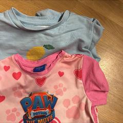 Dětká mikina 1 modra mikina a ruzove tricko vel.92, jak nahlášeno IKEA Brno pomocí iLost