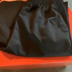Shorts Black, zoals gemeld door MEININGER Hotel Heidelberg Hauptbahnhof met iLost