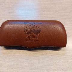 안경 케이스, iLost를 사용하여 Regio Limburg - Leuven에 보고됨