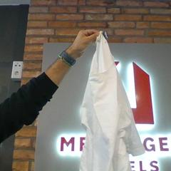 T shirt T-shirt, zoals gemeld door MEININGER Hotel Hamburg City Center met iLost