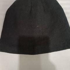 قبعة صغيرة zwart، كما تم الإبلاغ عنه بواسطة Qbuzz GD Groningen HS عبر iLost