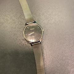 Armbandsur, rapporterat av Eindhoven Airport med iLost
