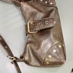 Taška, jak nahlášeno Qbuzz GD Groningen HS pomocí iLost