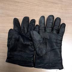 Guanti, come riportato da Transdev Hoeksche Waard Goeree Overflakkee utilizzando iLost