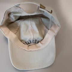 Kleding - Pet, a été signalé par Centraal magazijn utilisant iLost