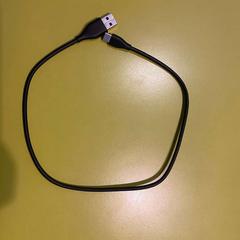 Cavo usb-c black, come riportato da Room Mate Bruno utilizzando iLost
