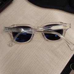 Lentes, segundo informou IKEA Toulon usando iLost