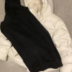 Veste & Pull, a été signalé par MEININGER Hotel Copenhagen utilisant iLost