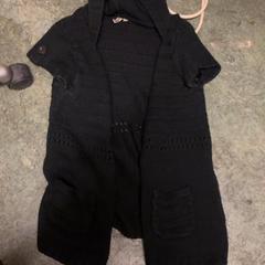 Cardigan Black, zoals gemeld door KABUL à GoGo / Teatro met iLost