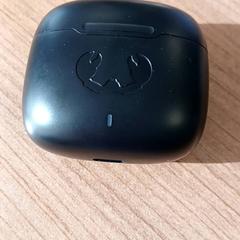 Funda para auriculares Zwart, segundo informou Connexxion Amstelland-Meerlanden Schiphol Zuid usando iLost