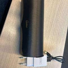 Chargeur & Étui à lunettes, a été signalé par Amsterdam ID Aparthotel utilisant iLost