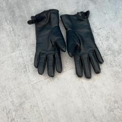 Gloves, as reported by Arriva Achterhoek-Rivierenland using iLost