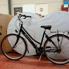 دراجة هوائية Kynast Zwarte damesfiets، كما تم الإبلاغ عنه بواسطة Fietsdepot Hasselt عبر iLost