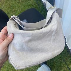 Bag, segons ha informat Lente Kabinet Festival (OLD) mitjançant iLost