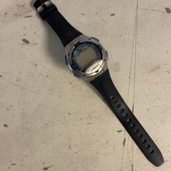 Reloj de pulsera, ha sido reportado por Artis con iLost