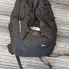 حقائب الظهر والحقائب النهارية، كما تم الإبلاغ عنه بواسطة Arriva Limburg Zuid عبر iLost