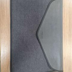 Laptop cover, as reported by Breda University of Applied Sciences Mgr. Hopmansstraat using iLost