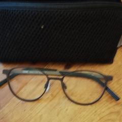 Brillenkoker met bril an iLost gemeldet