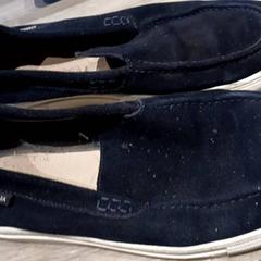 Chaussure Zwart, a été signalé par Van der Valk Hotel Vianen utilisant iLost