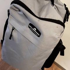 حقائب الظهر والحقائب النهارية، كما تم الإبلاغ عنه بواسطة Qbuzz ZHN عبر iLost