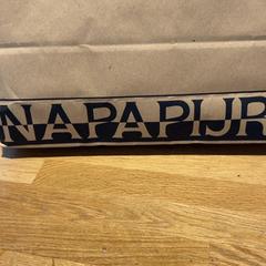 Purchase napapijri purchase, rapporterat av Designer Outlet Roermond med iLost