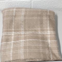 الملابس - sjaal، كما تم الإبلاغ عنه بواسطة Regio Antwerpen - Brussel عبر iLost