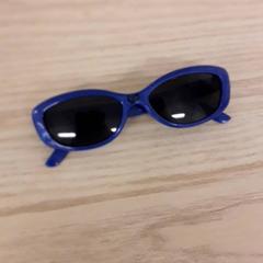 Occhiali da sole, come riportato da IKEA Breda utilizzando iLost