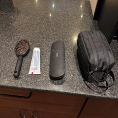 Toilettas, zoals gemeld door Van der Valk Spier-Dwingeloo met iLost