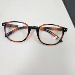 Lentes, segundo informou IKEA Åsane usando iLost