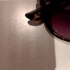 Occhiali da sole, come riportato da De Efteling utilizzando iLost