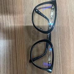 Óculos black, Michael kors, como reportado por Vrije Universiteit Brussel (VUB) utilizando o iLost