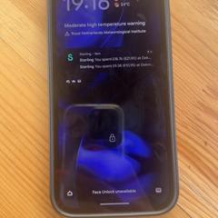 Mobiltelefon Google, amint azt Dekmantel Festival az iLost segítségével jelentette.
