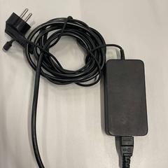 Carregador de computador portátil USB-C, como reportado por Heidelberglaan 15 utilizando o iLost