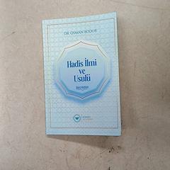 Boek Hadis, zoals gemeld door Qbuzz GD Groningen Peizerweg met iLost