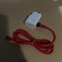 Ładowarka do smartfona Samsung, zgłoszono przez Jaarbeurs przy użyciu iLost