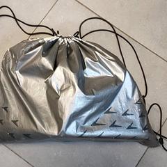 Sac de gymnastique, a été signalé par Regio Oost-Vlaanderen utilisant iLost