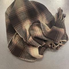 Szal sjaal, zgłoszono przez IKEA Utrecht przy użyciu iLost