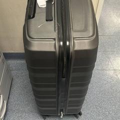 Mala, como reportado por Sheraton Brussels Airport Hotel utilizando o iLost