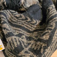 Shawl sjal, as reported by Centraal magazijn using iLost