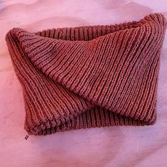 Nyakmelegítő Oranje & gedraaid, amint azt Schaatsbaan Rotterdam az iLost segítségével jelentette.